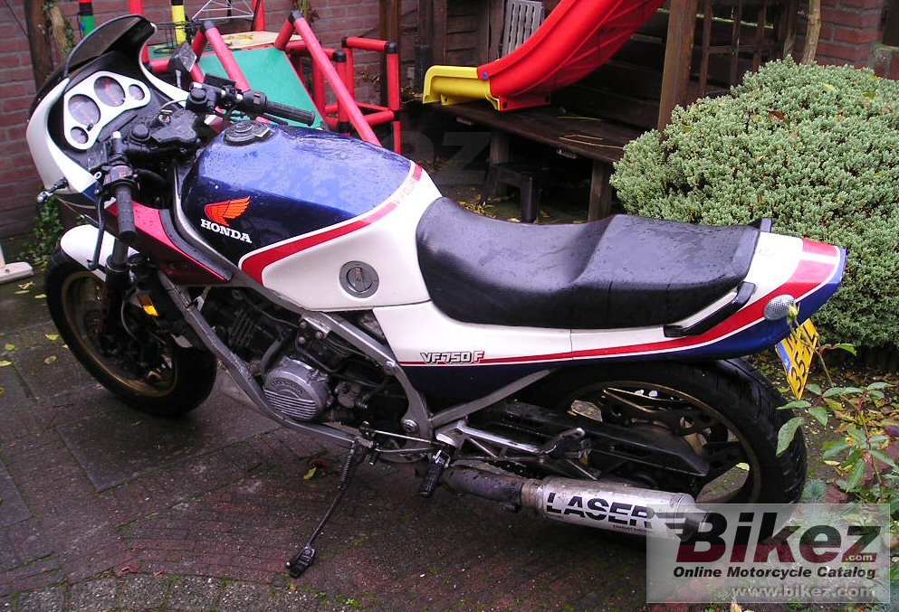 Big kingsoes vf 750 f picture and wallpaper from Bikez.com